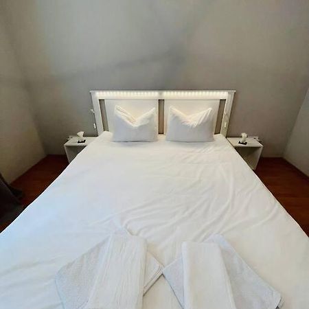 Ferienwohnung Chic Retreat Timişoara Exterior foto